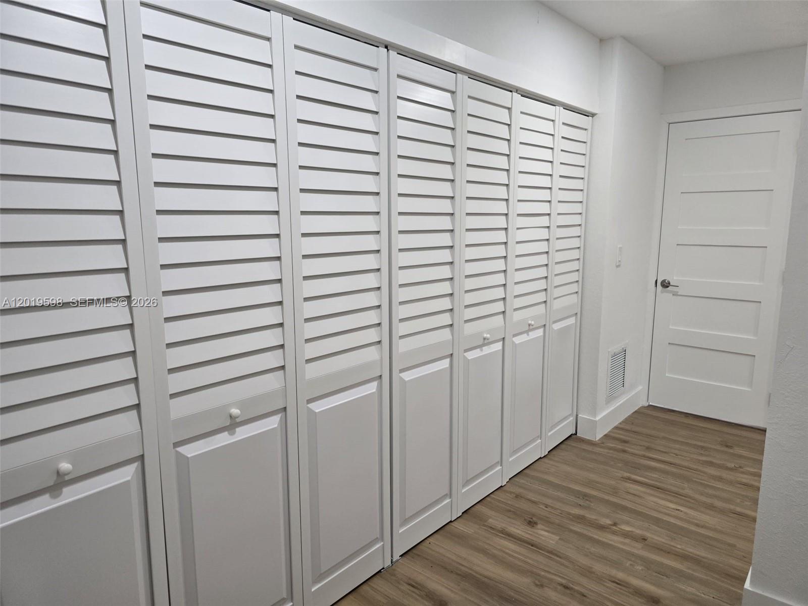 A12019598 Property Photo 24