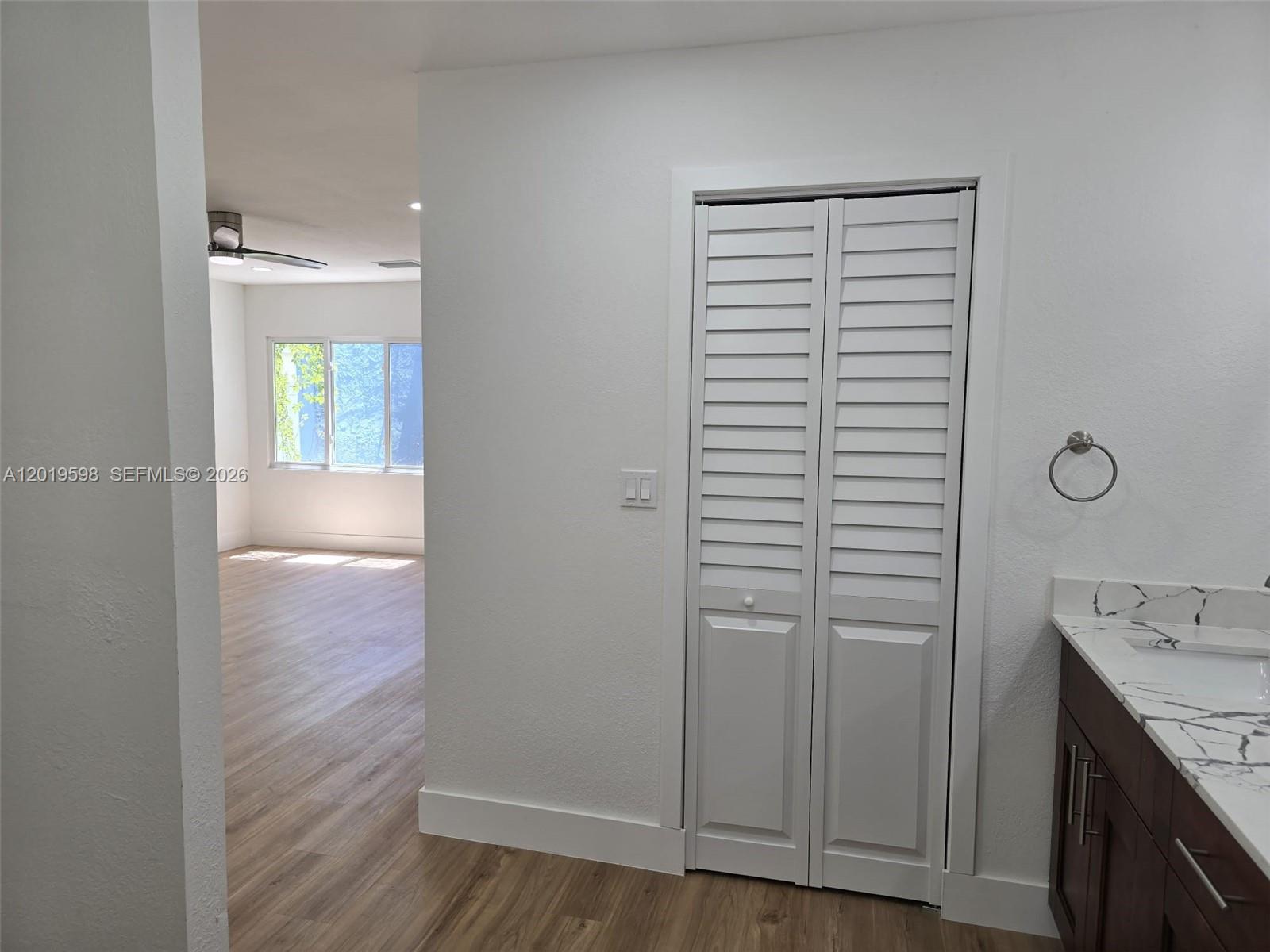 A12019598 Property Photo 36