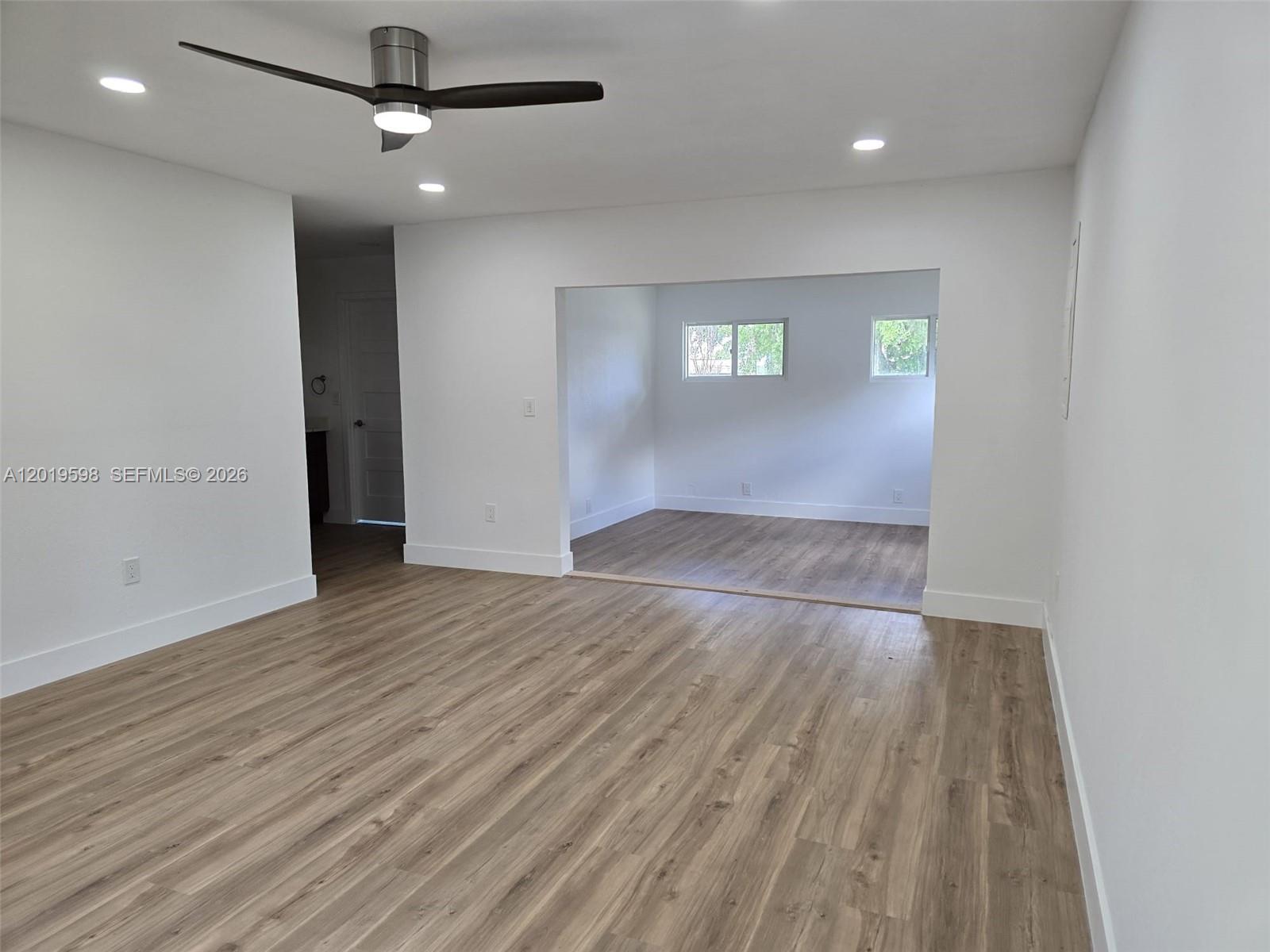 A12019598 Property Photo 38