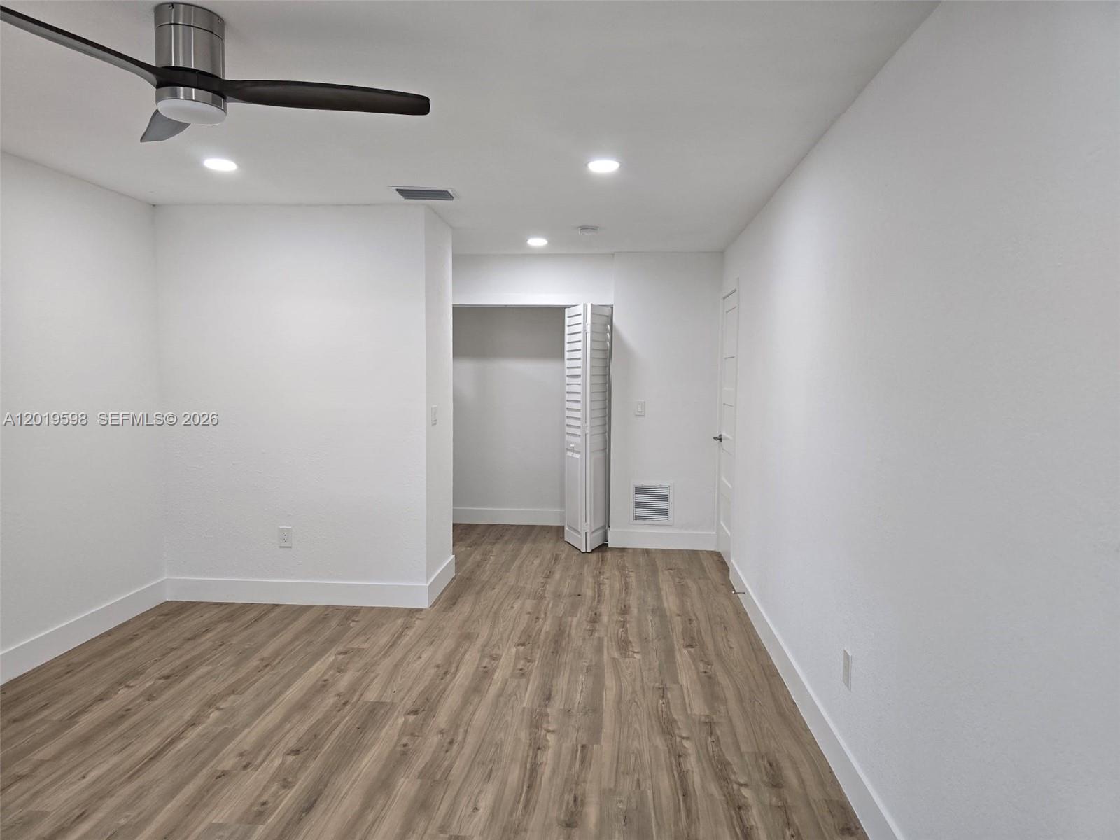 A12019598 Property Photo 47