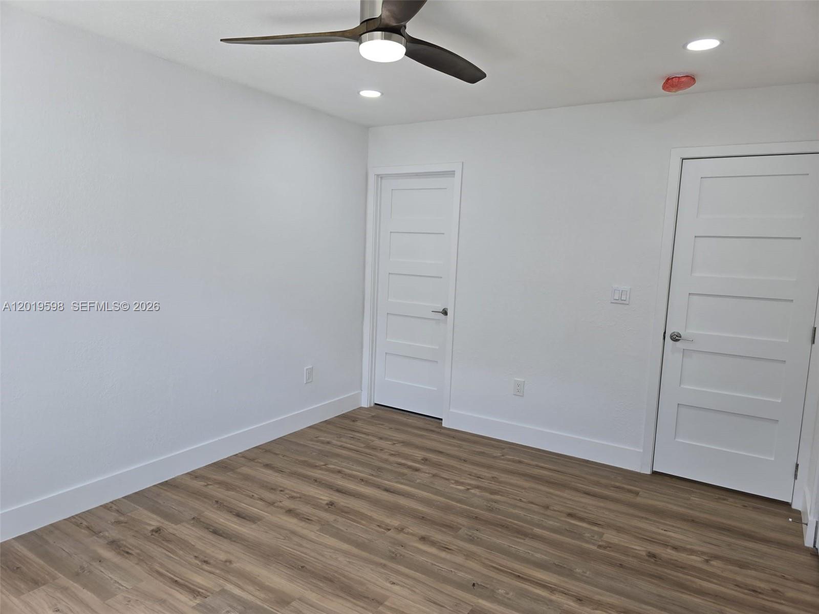 A12019598 Property Photo 48