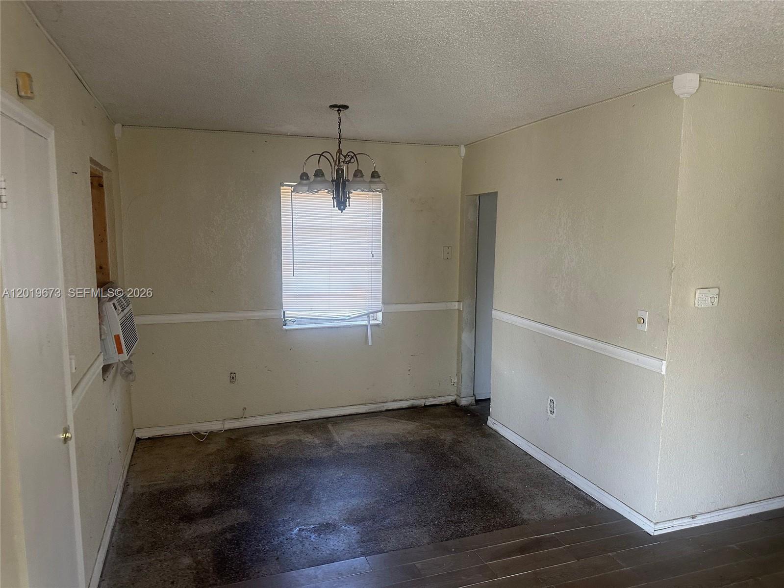 2925 Nw 5th St Property Photo 5