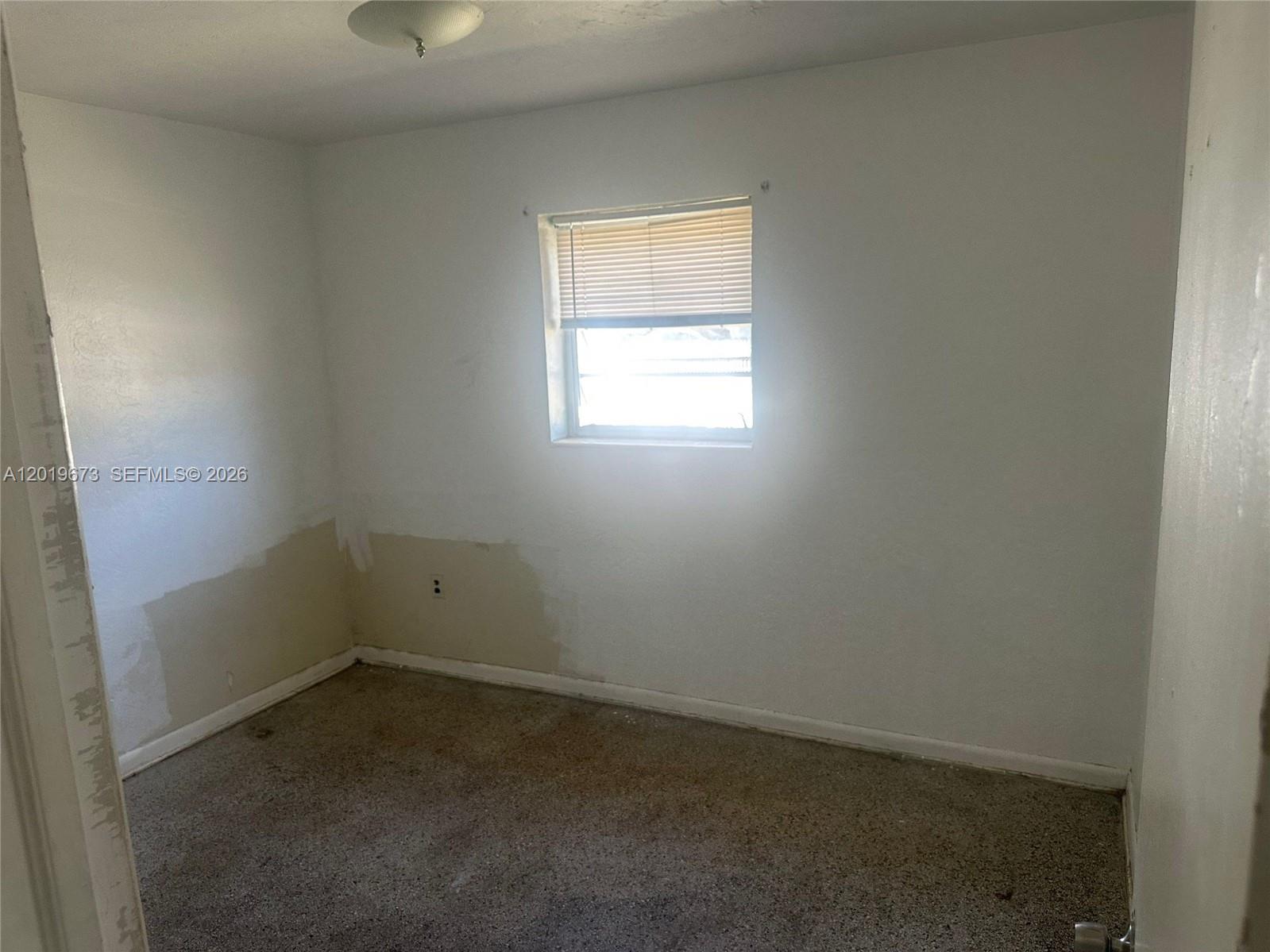 2925 Nw 5th St Property Photo 6
