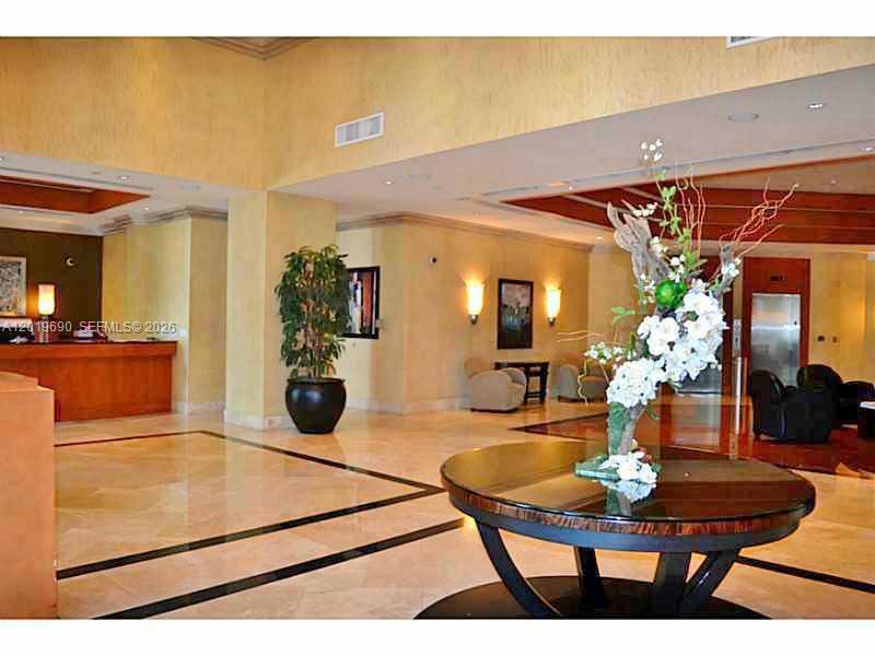 7900 Harbor Island Dr 1010 Property Photo 16