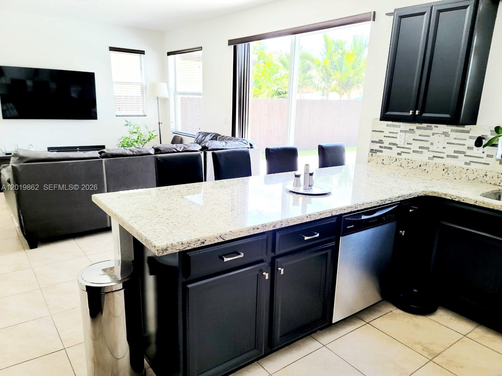 A12019862 Property Photo 6