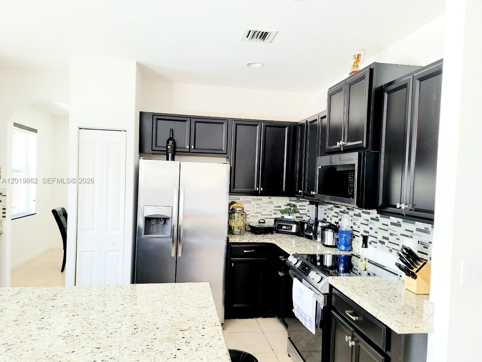 A12019862 Property Photo 7