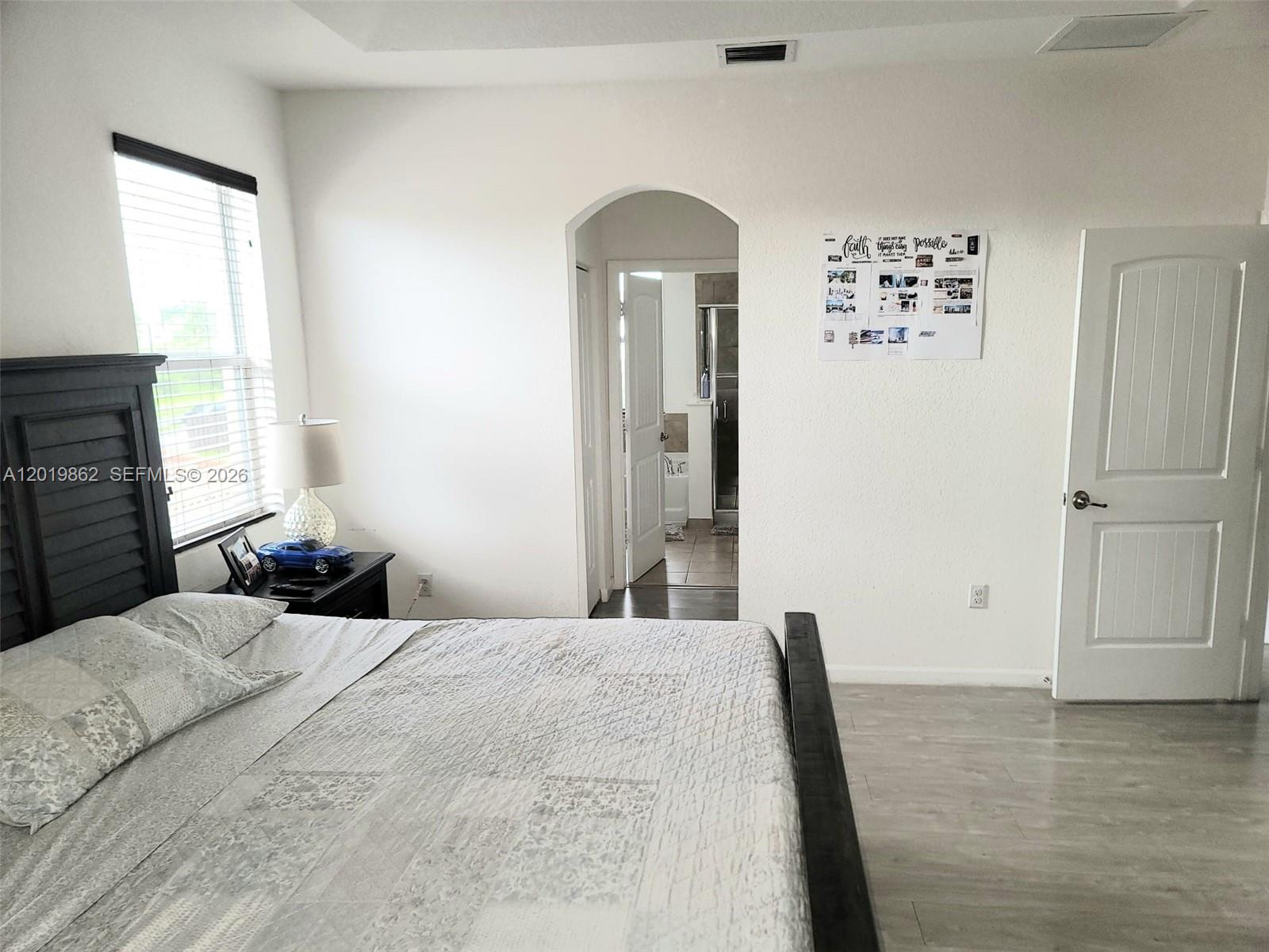 A12019862 Property Photo 14