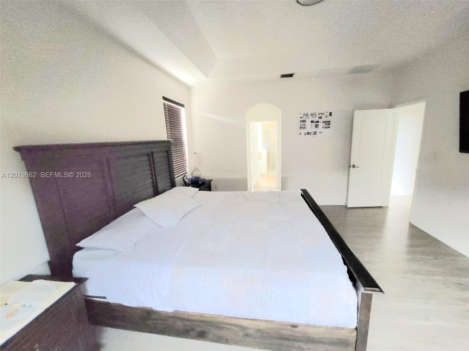 A12019862 Property Photo 16