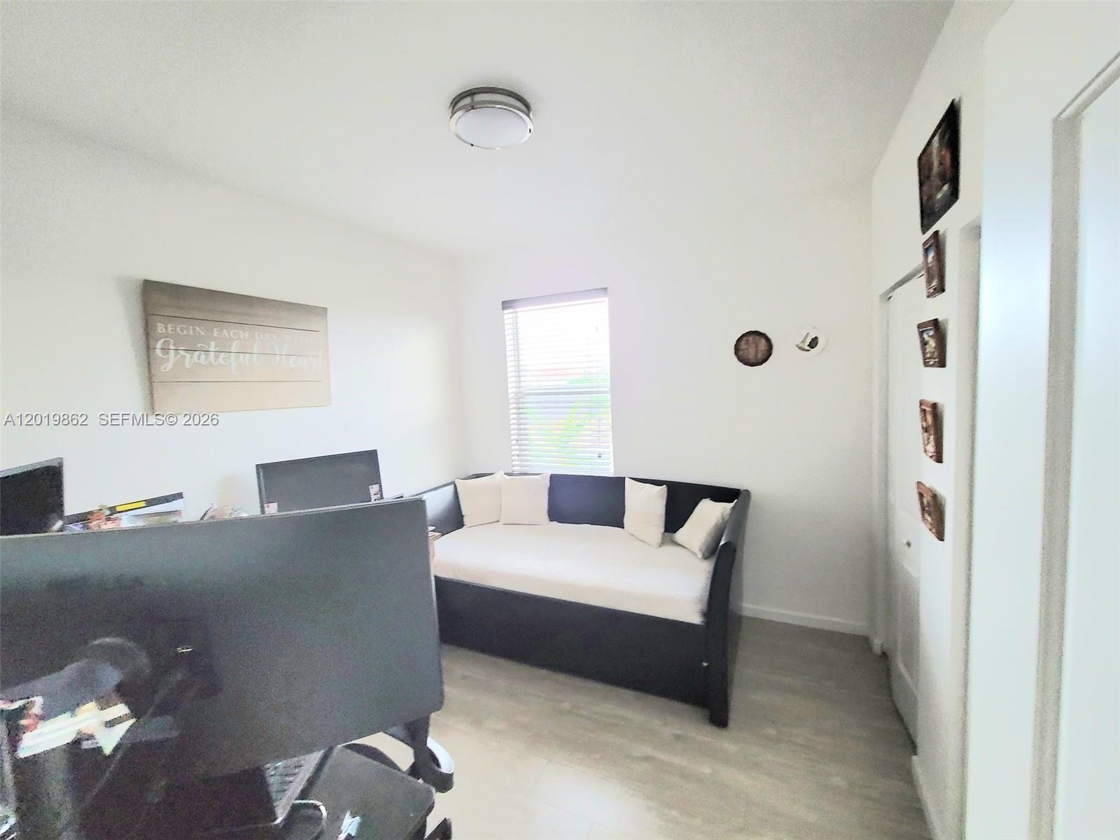 A12019862 Property Photo 22