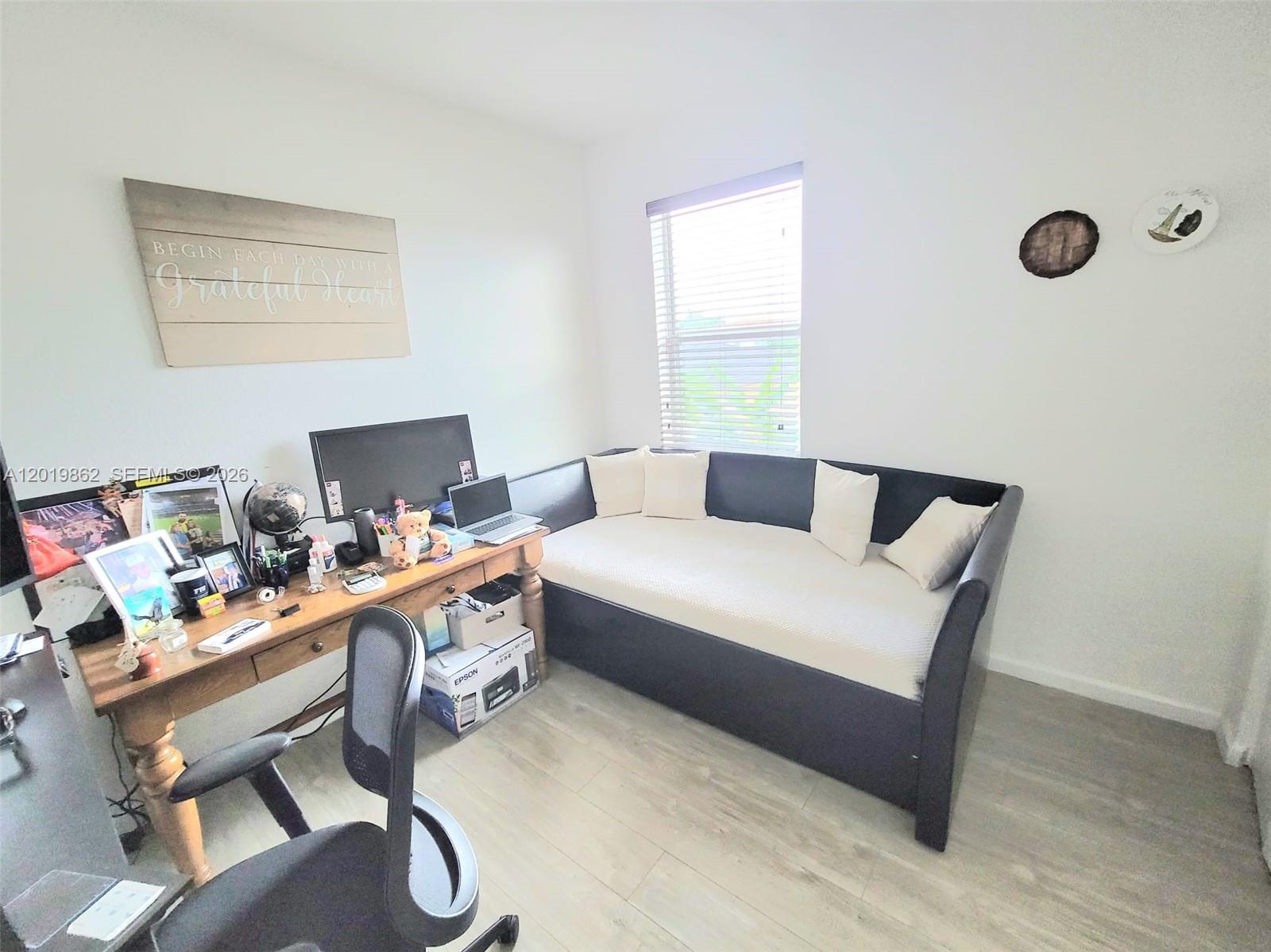 A12019862 Property Photo 23