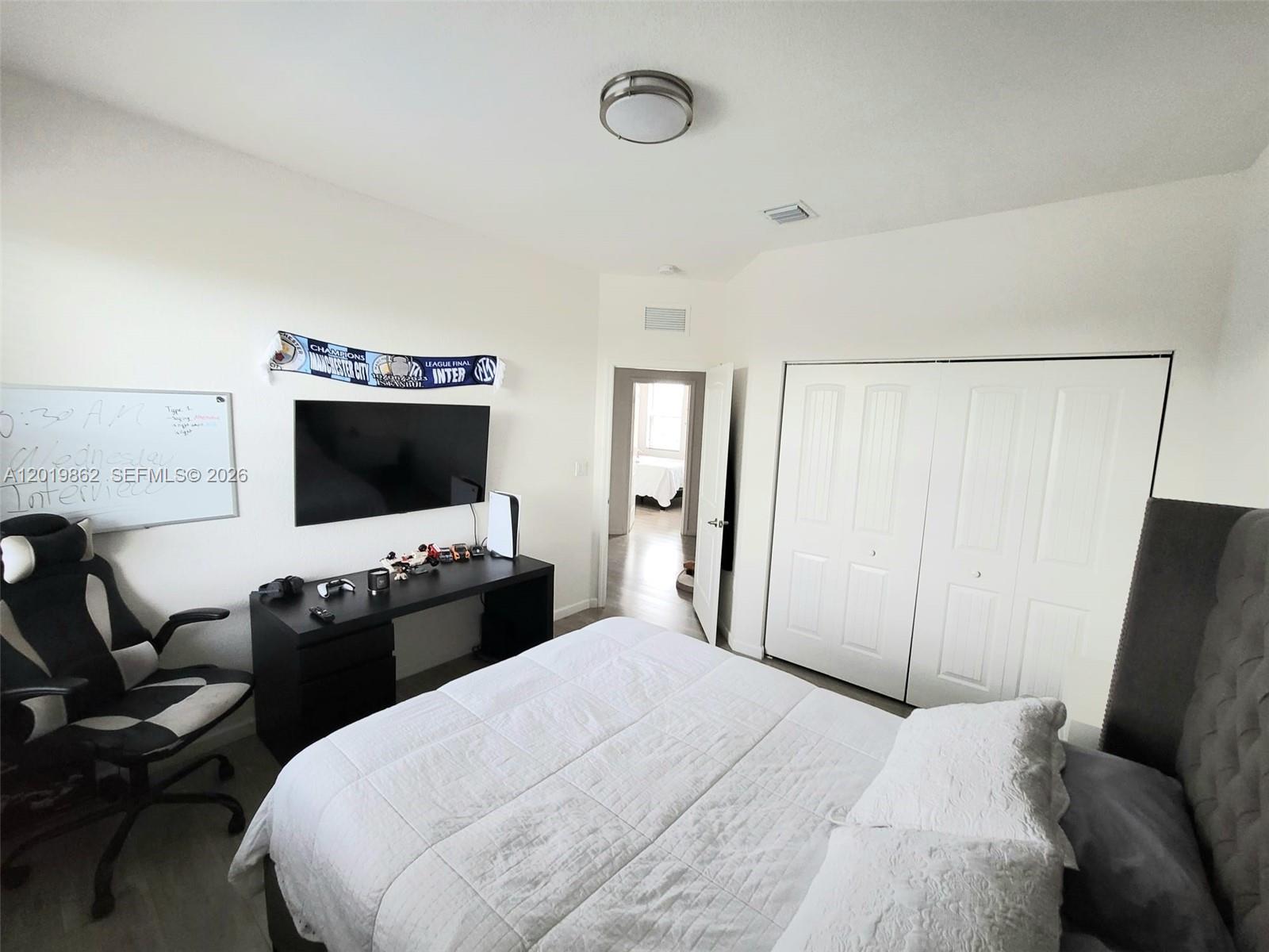 A12019862 Property Photo 28