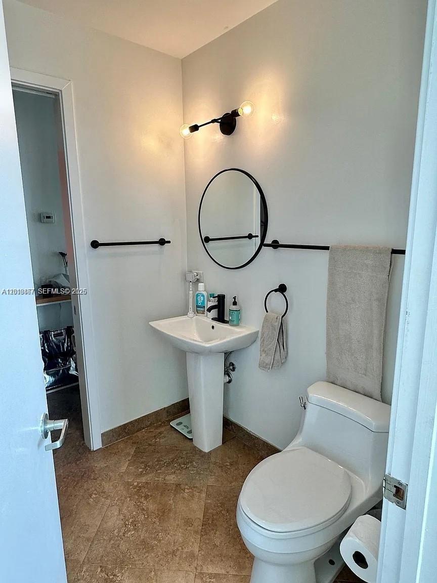 3470 E Coast Ave H1805 Property Photo 11
