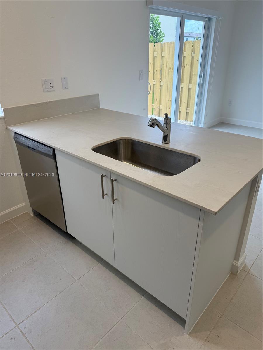 A12019889 Property Photo 8