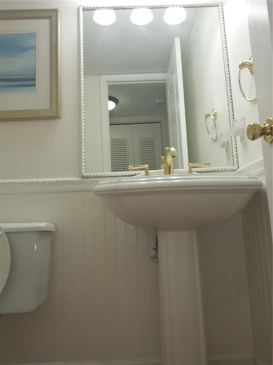 390 Windsor Q 390 Property Photo 12