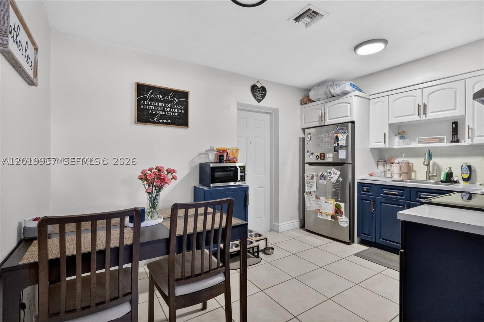 6791 Scott St Property Photo 3