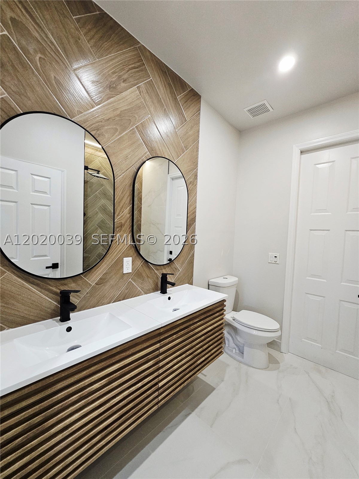 18951 Sw 30th St Property Photo 56