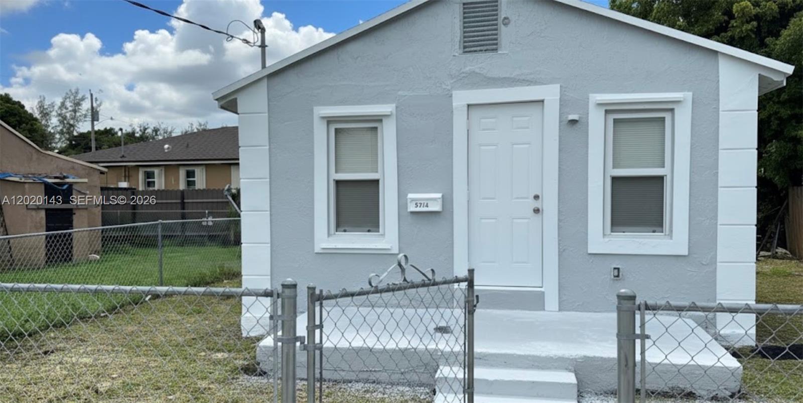 2103 Nw 57th St Property Photo 1