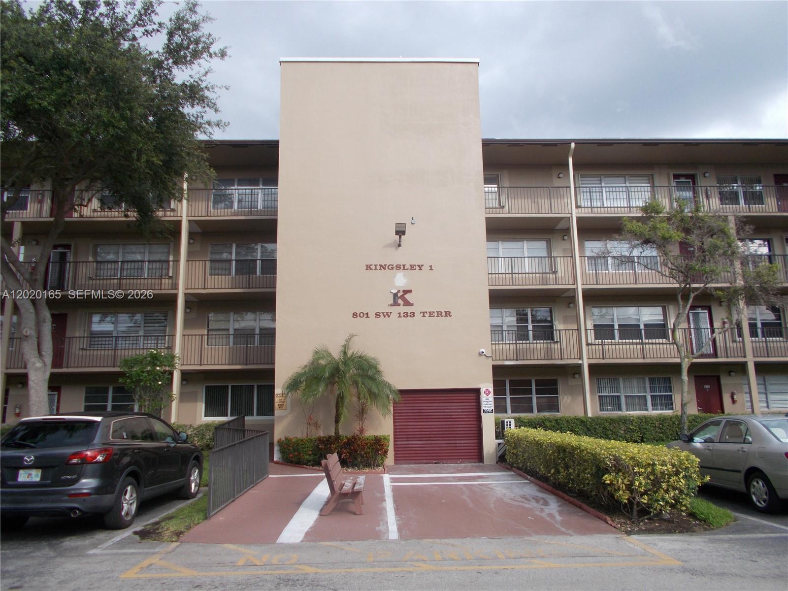 801 SW 133rd Ter 110K Property Photo 1