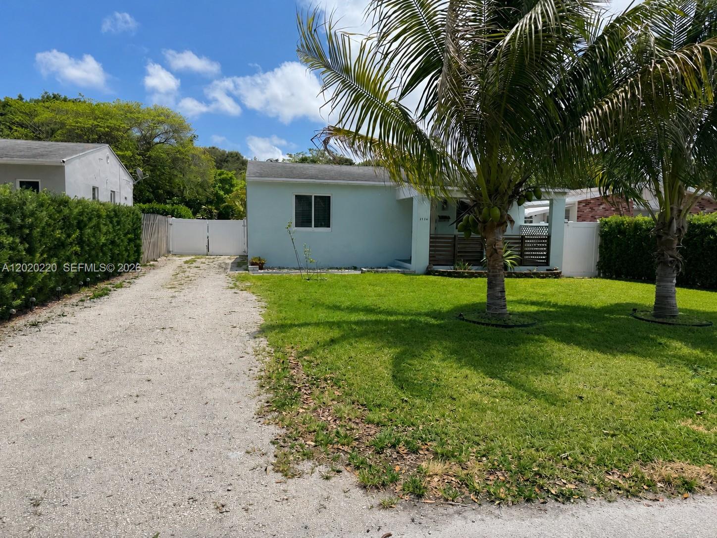 2726 Taylor St Property Photo 1