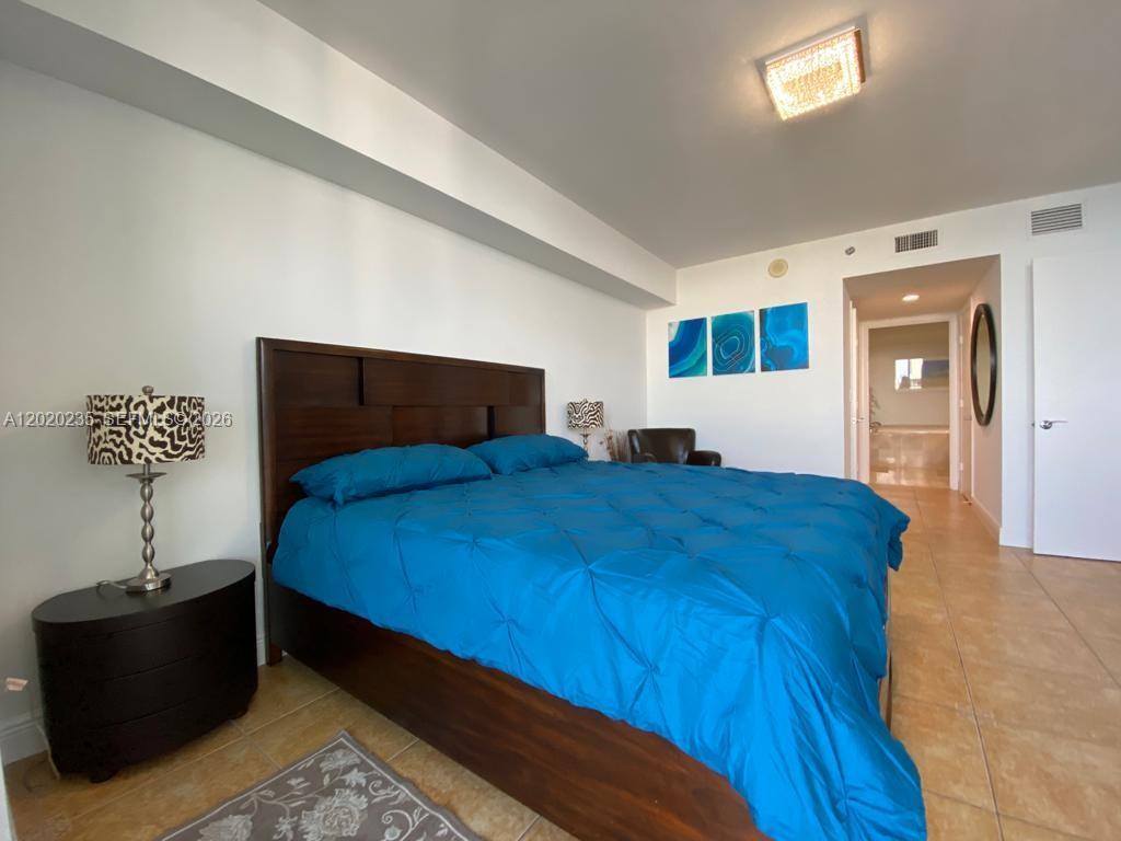 1830 S Ocean Dr 4810 Property Photo 14