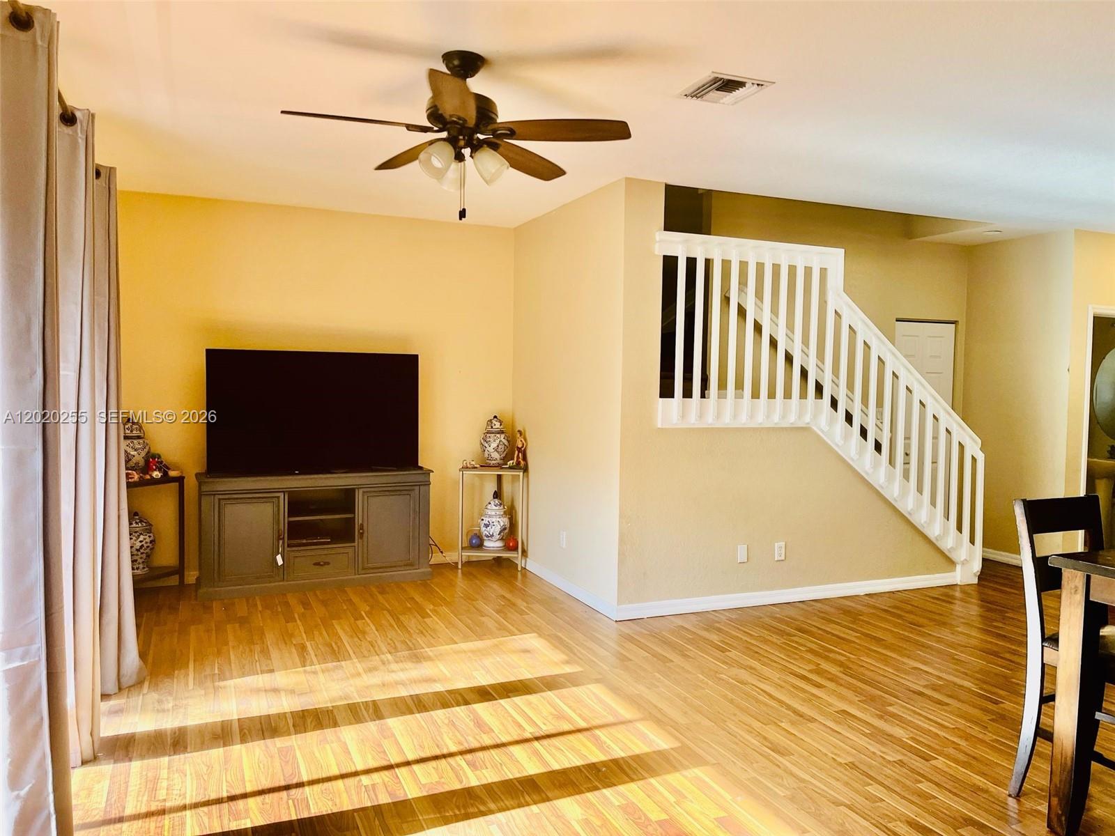 9620 Roundstone Cir Property Photo 7