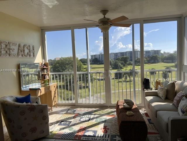2901 S Palm Aire Dr 603 Property Photo 1
