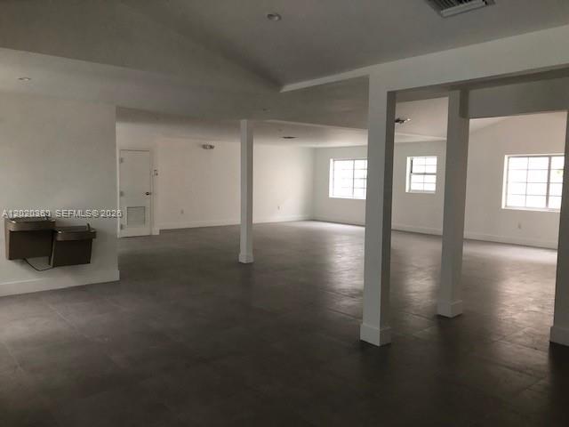 929 Collins Ave 2a Property Photo 4