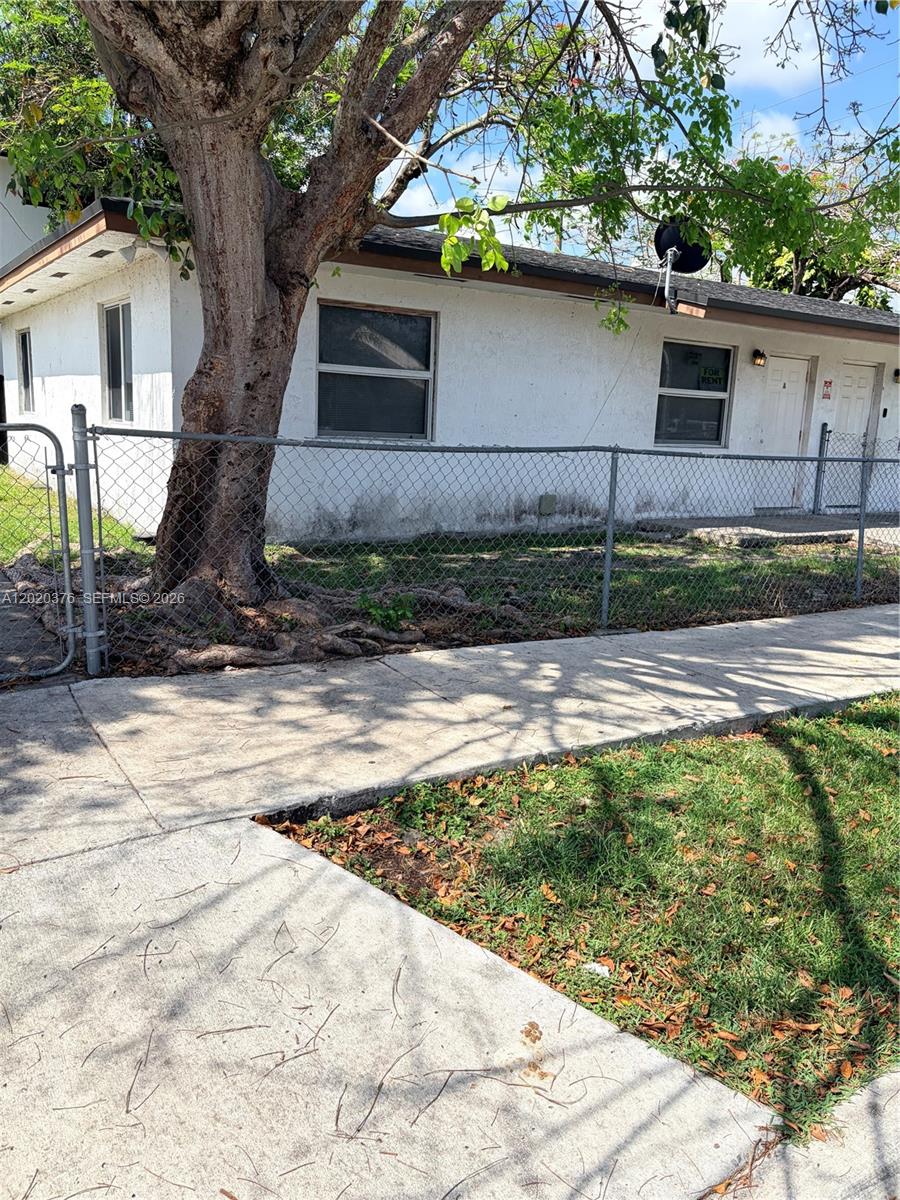 1329 Nw 6 Ave A Property Photo 2