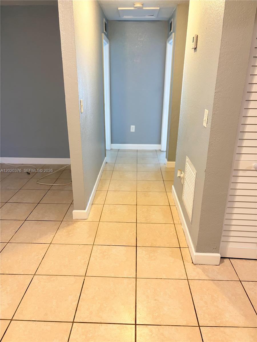 1329 Nw 6 Ave A Property Photo 7
