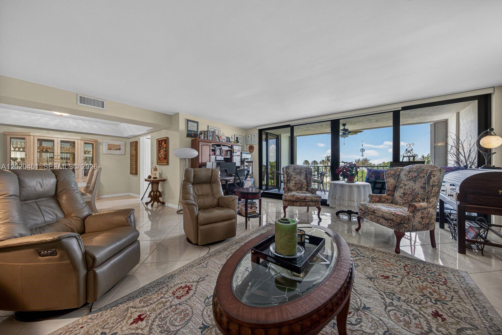 1901 N Ocean Blvd 4d Property Photo 7