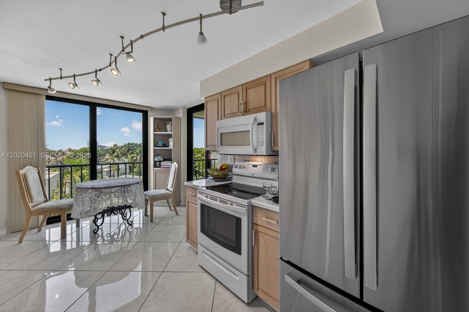 1901 N Ocean Blvd 4d Property Photo 10