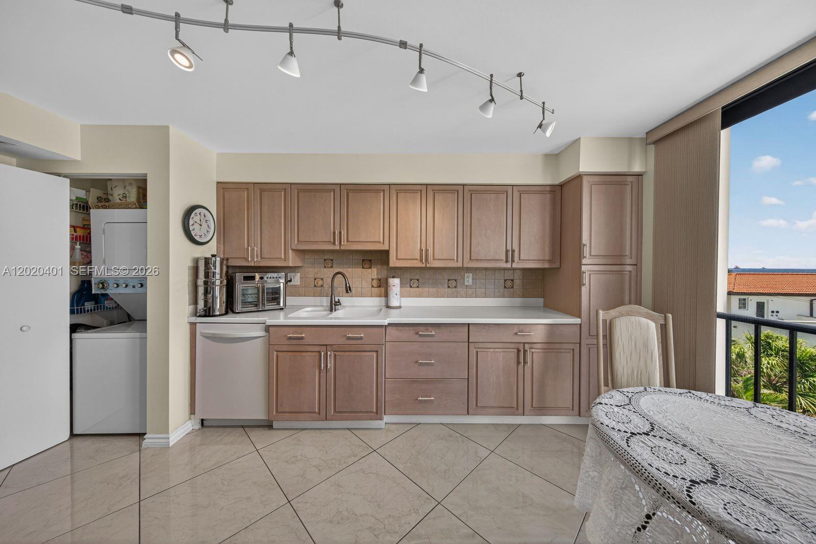 1901 N Ocean Blvd 4d Property Photo 12