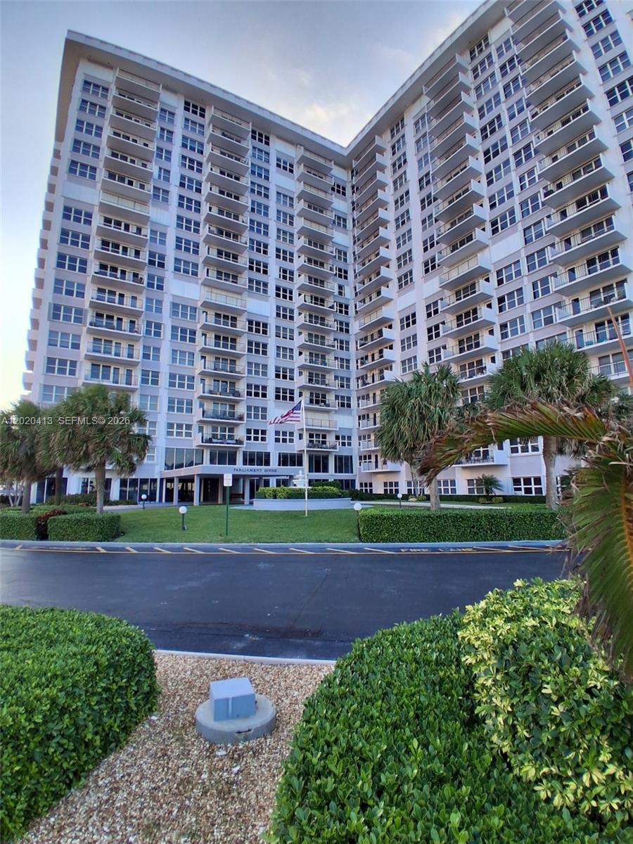 405 N Ocean Blvd 1815 Property Photo 1