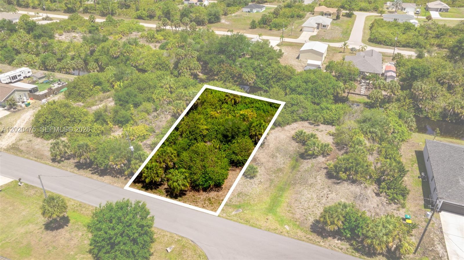 12132 Xavier Avenue Property Photo 5