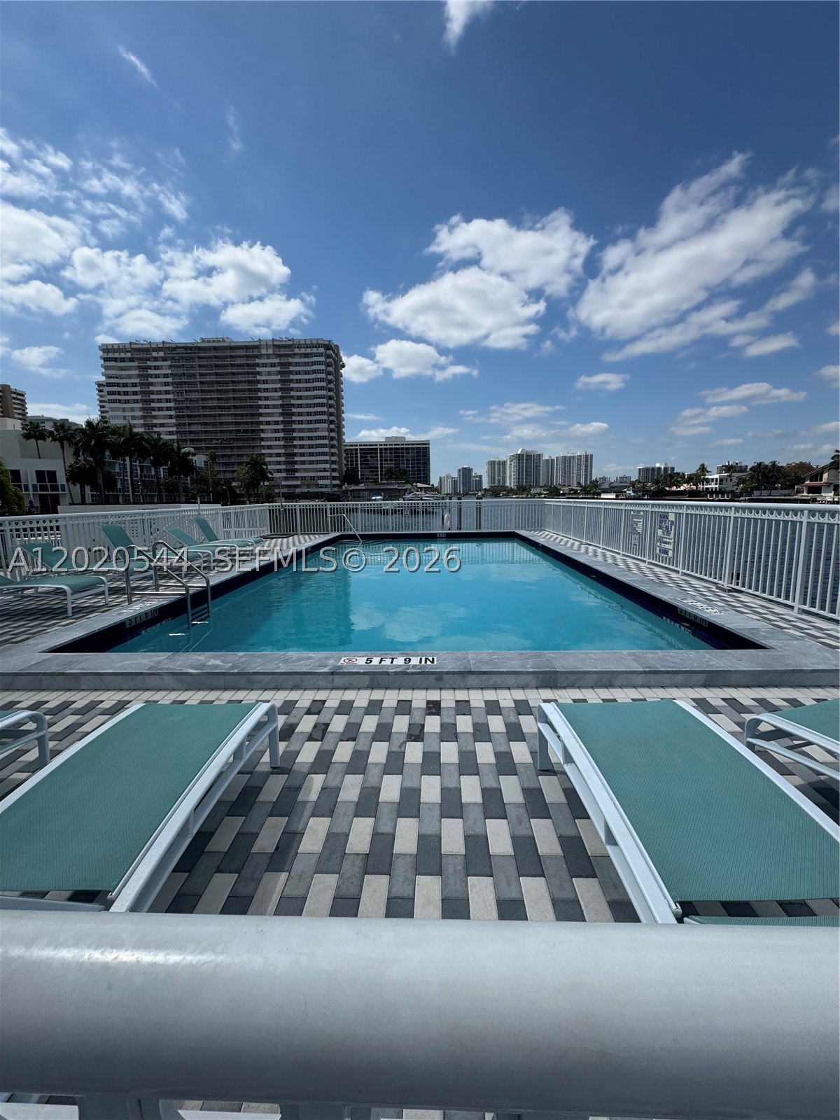 1913 S Ocean Dr 427 Property Photo 1