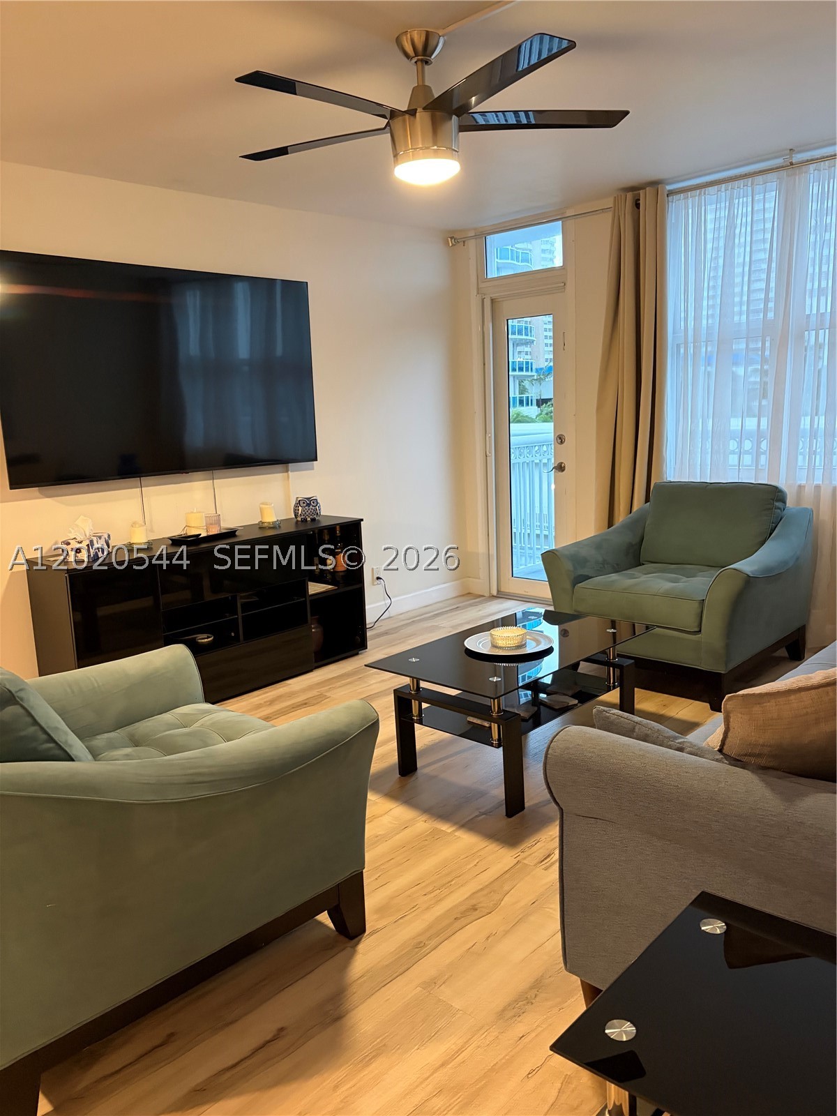 1913 S Ocean Dr 427 Property Photo 11