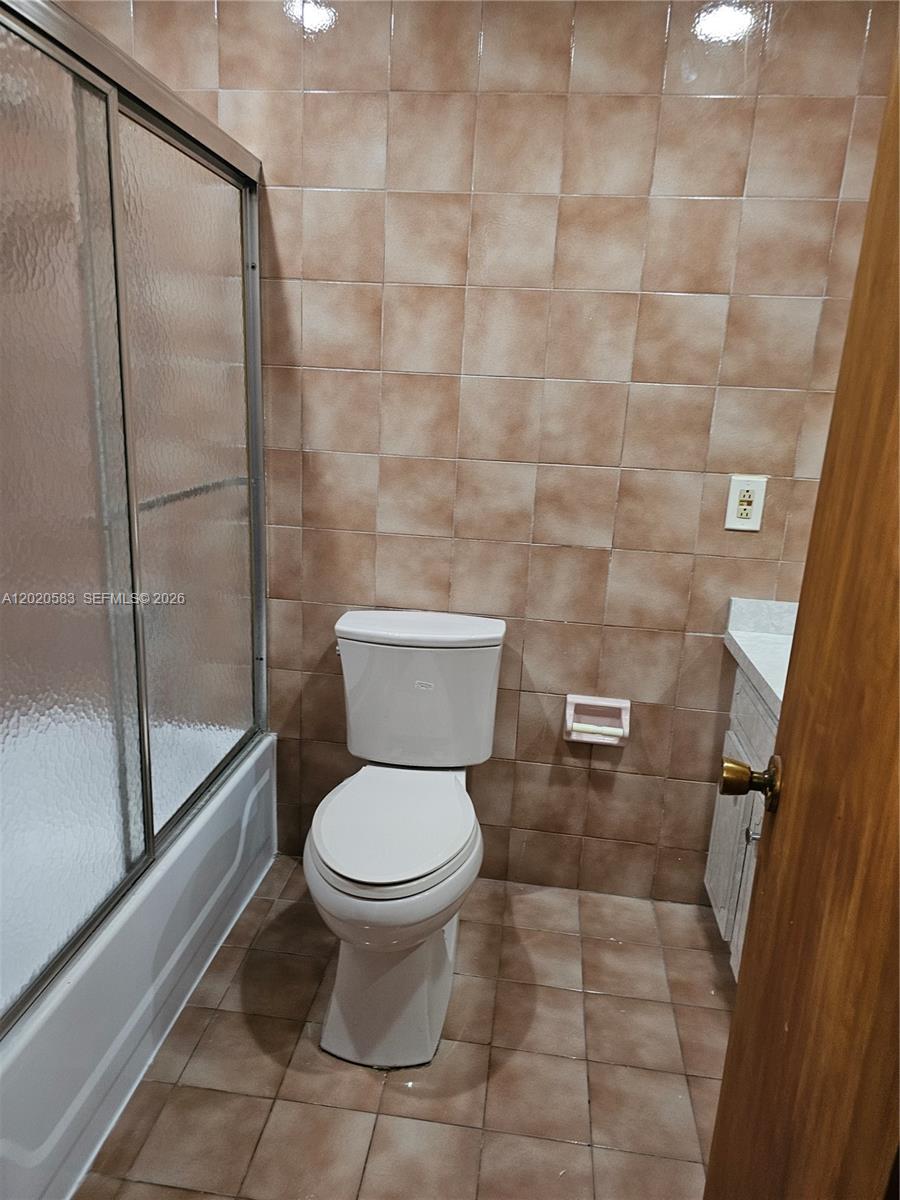 15851 Nw 37th Ct Property Photo 16