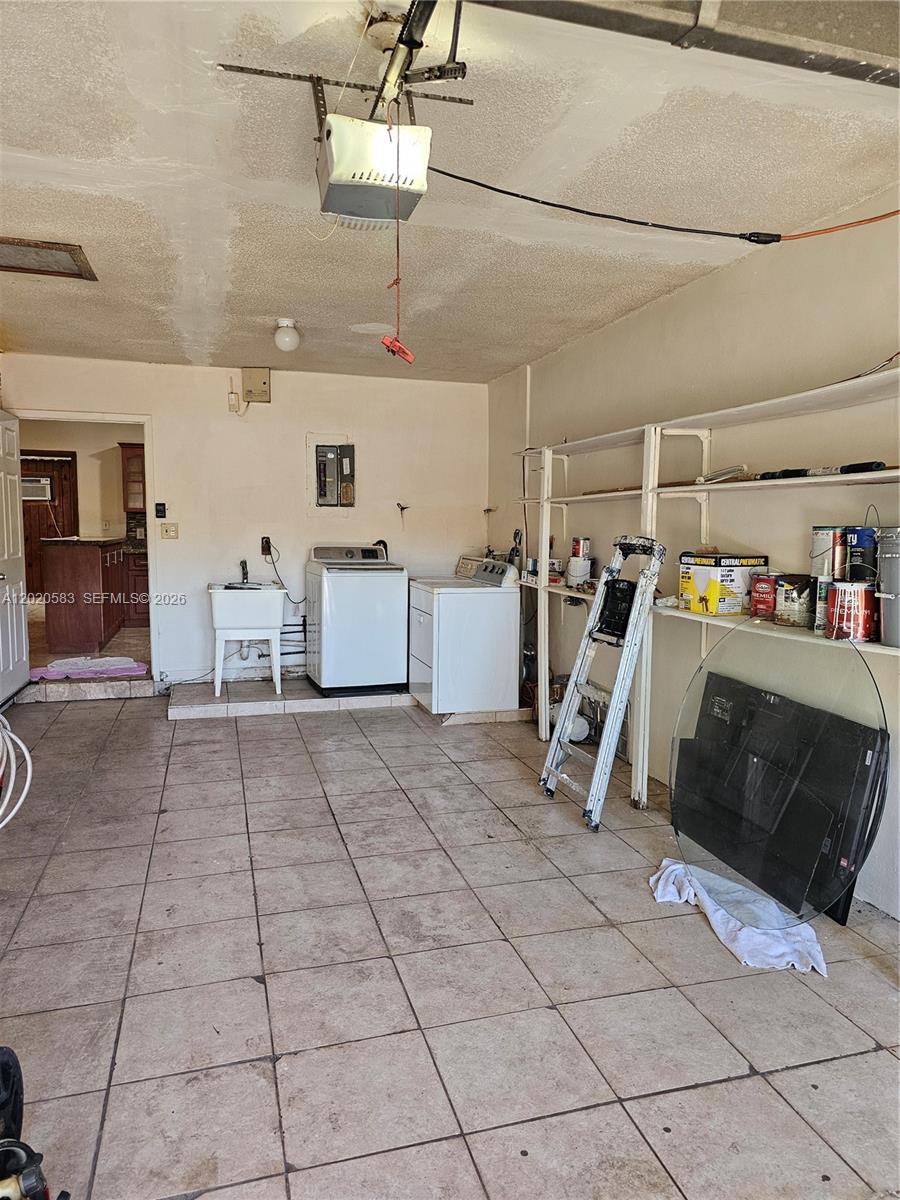 15851 Nw 37th Ct Property Photo 19