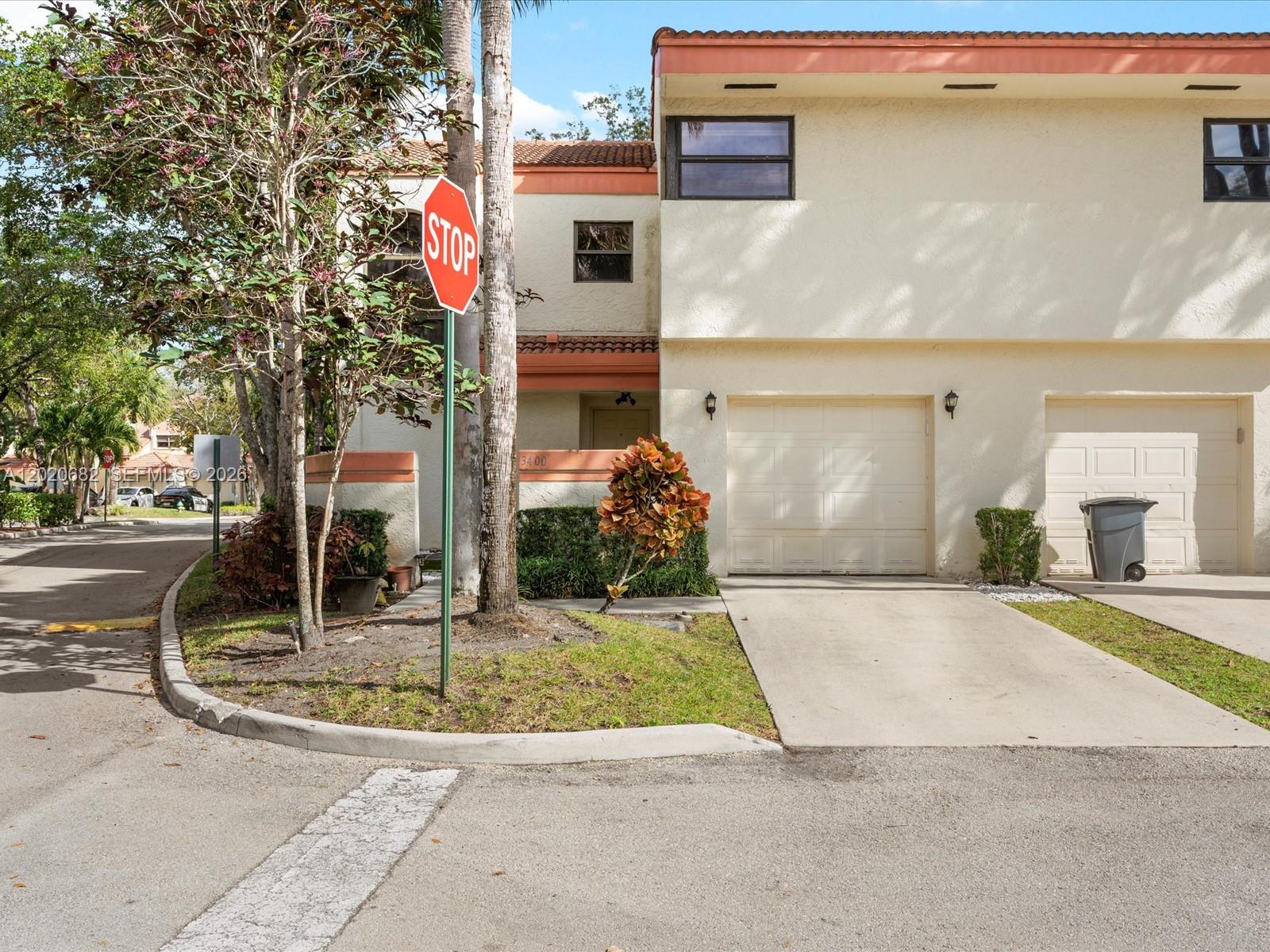 3400 Emerald Oaks Dr 801