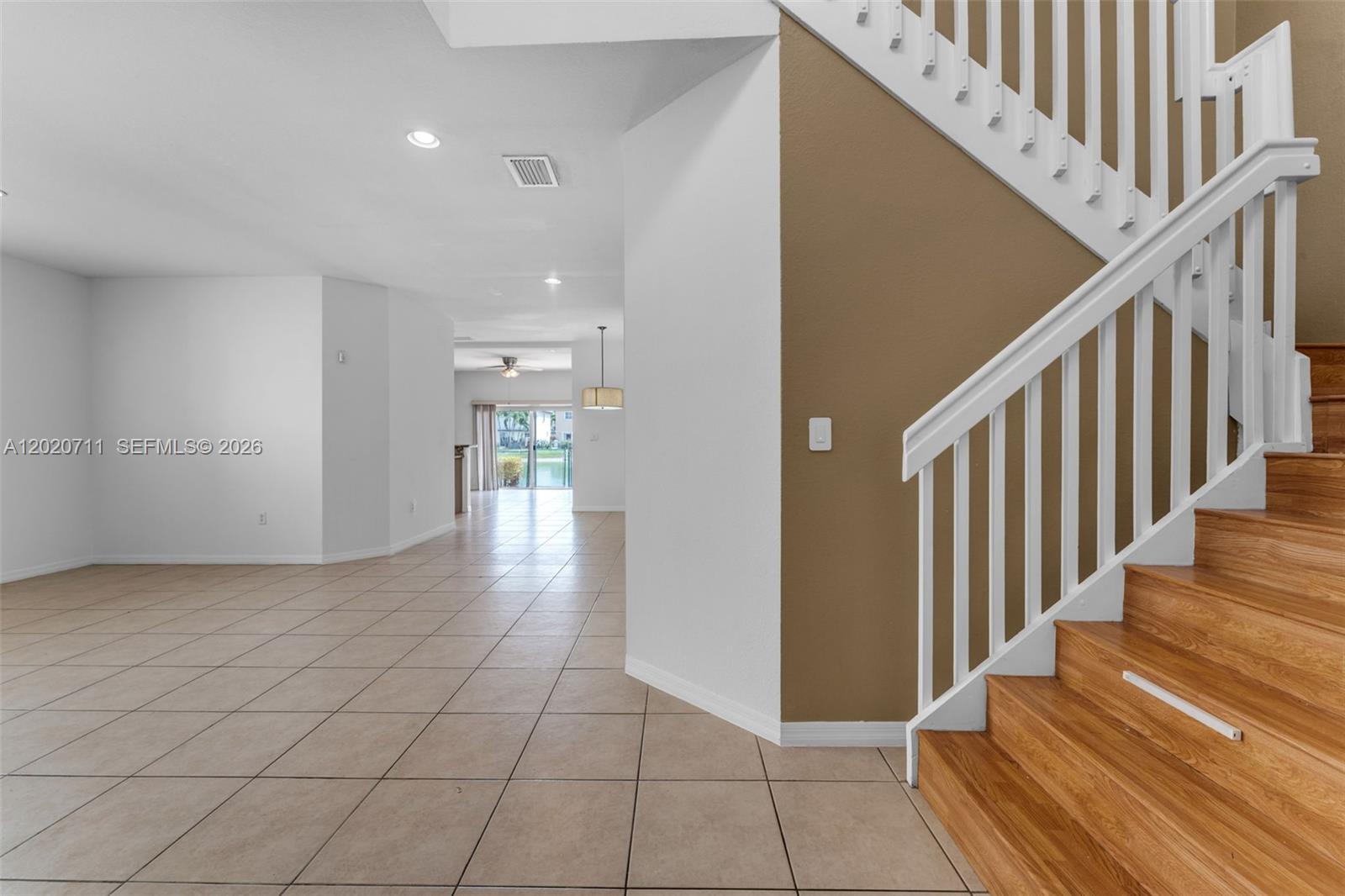 11318 Nw 44th Ter Property Photo 5