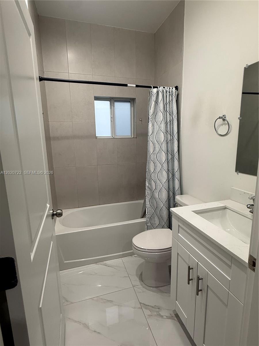 11602 Sw 240th St Property Photo 8
