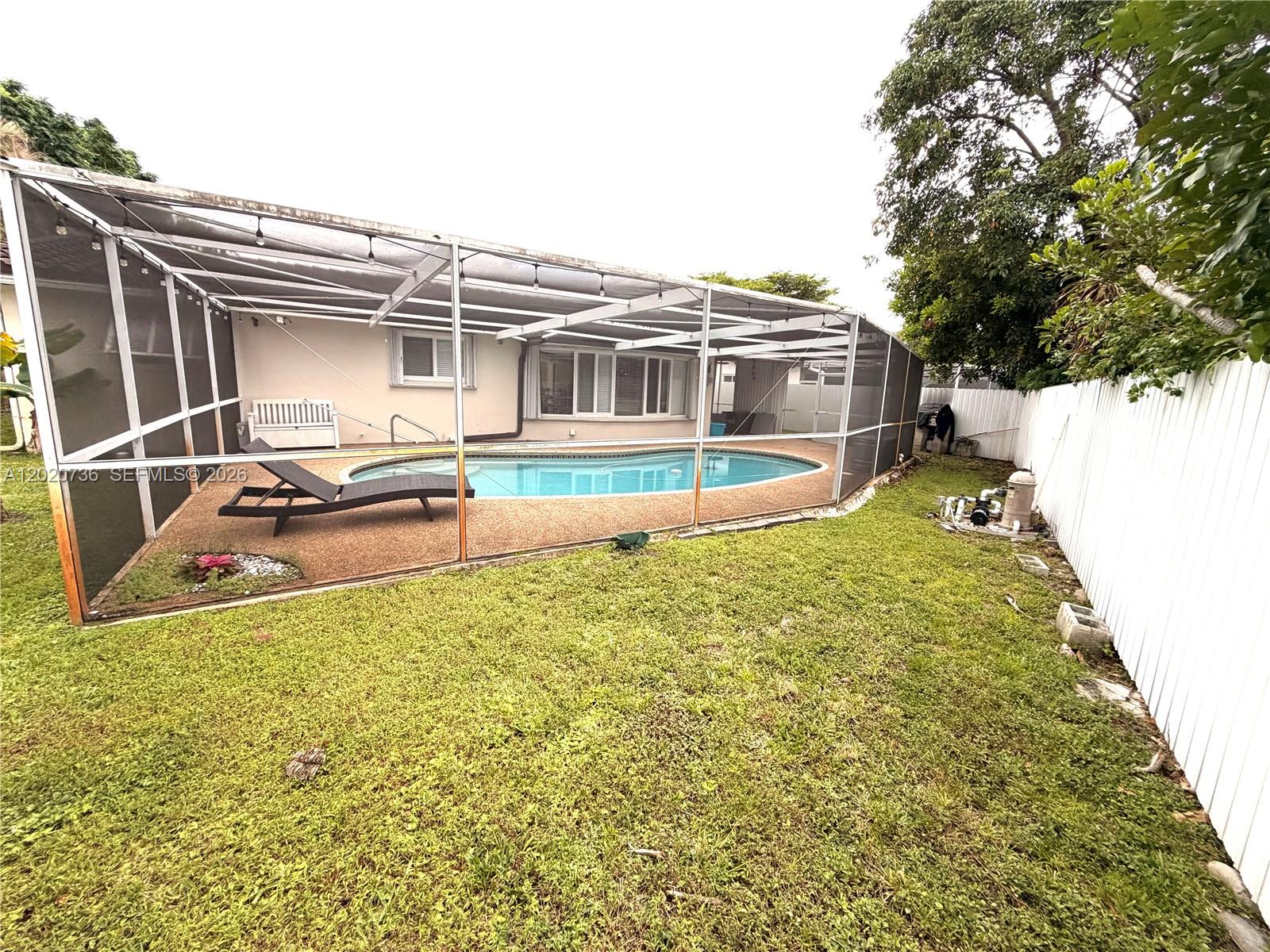 661 Sw 67th Ave Property Photo 9