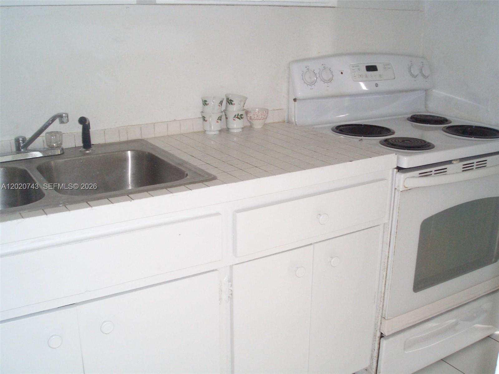 9760 Sw 184th St 16d Property Photo 2
