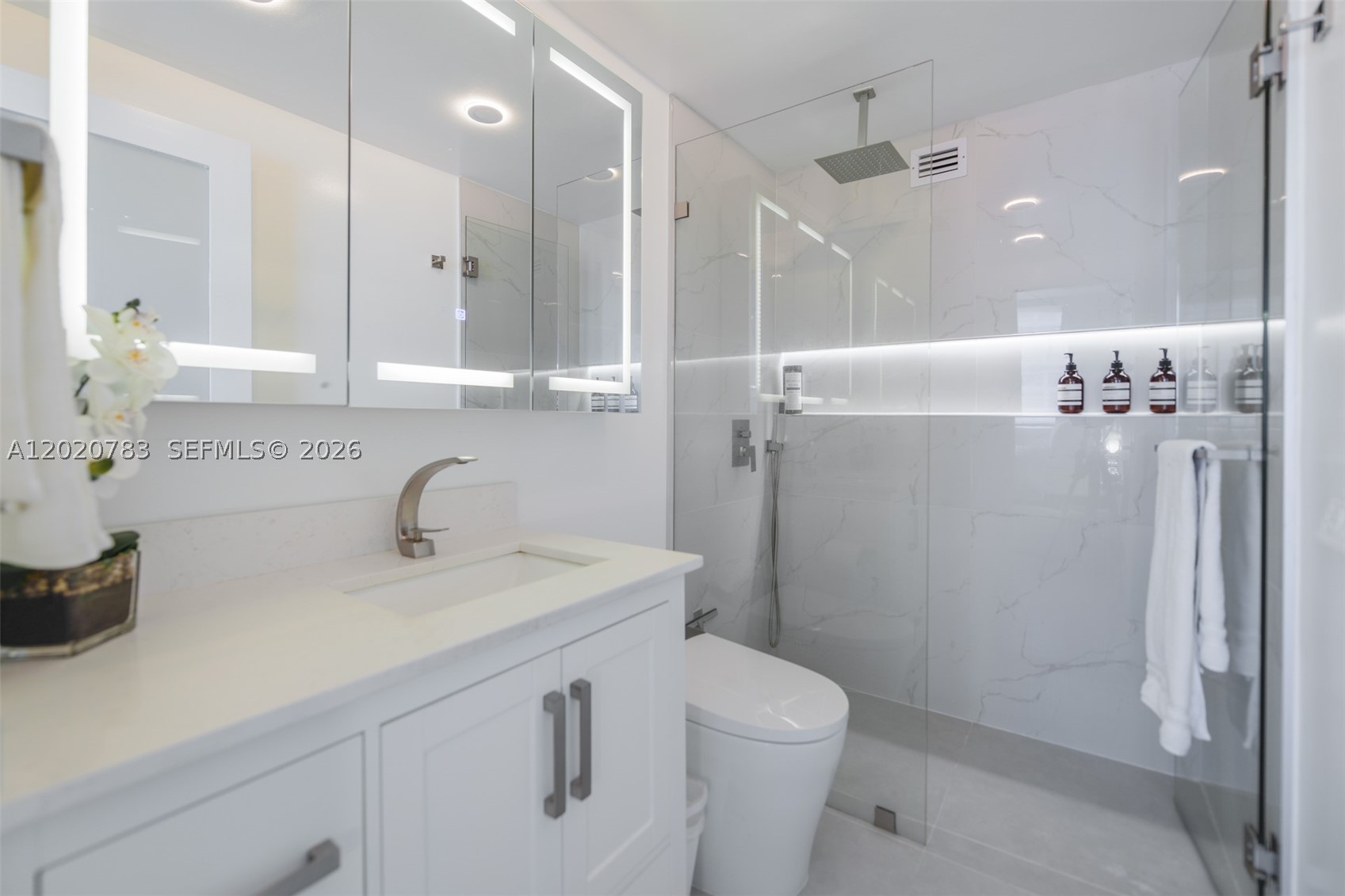 801 Brickell Bay Dr 1962 Property Photo 15
