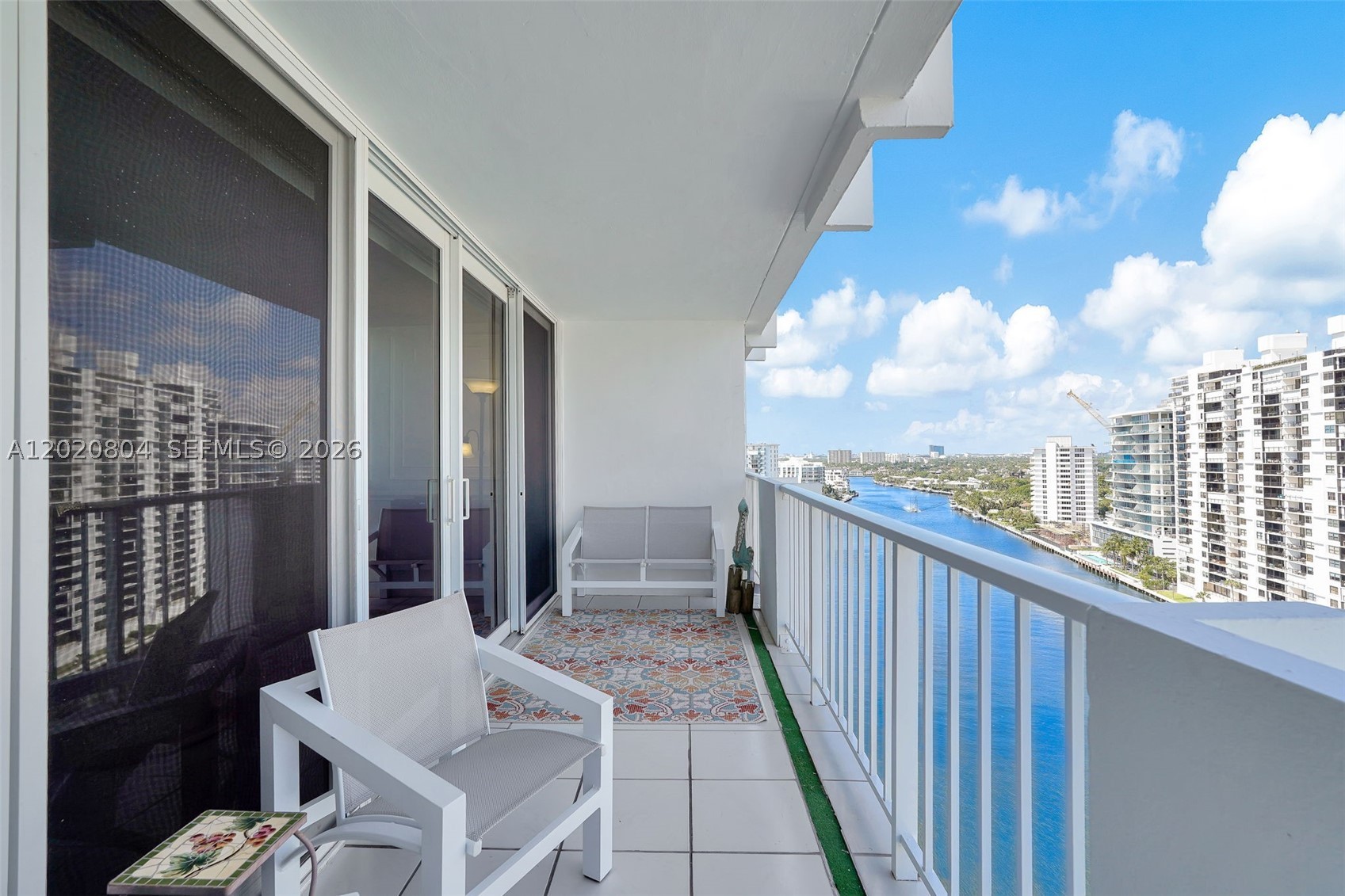 2800 E Sunrise Blvd 17e Property Photo 14