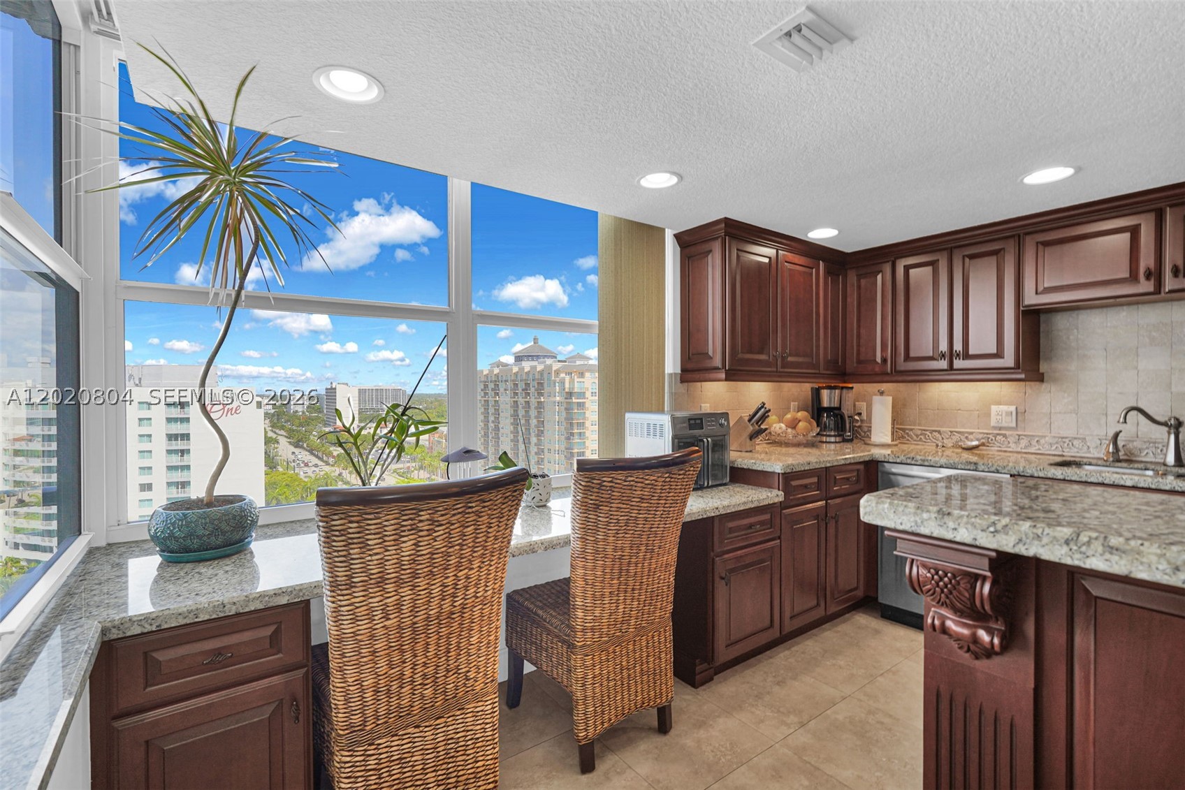 2800 E Sunrise Blvd 17e Property Photo 26