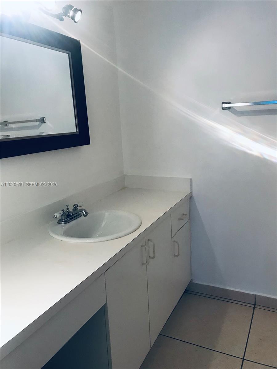 17600 Nw 68th Ave B3006 Property Photo 11