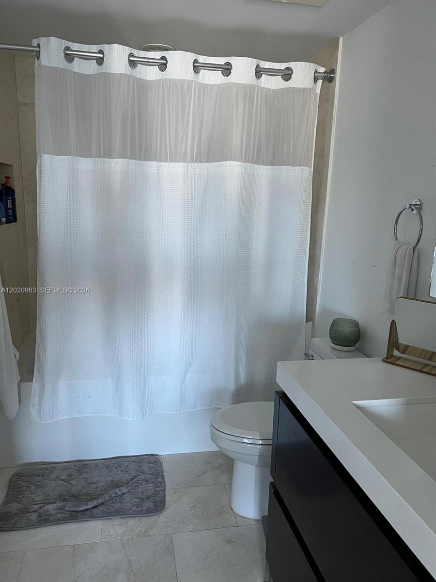 185 Sw 7th St 3209 Property Photo 18