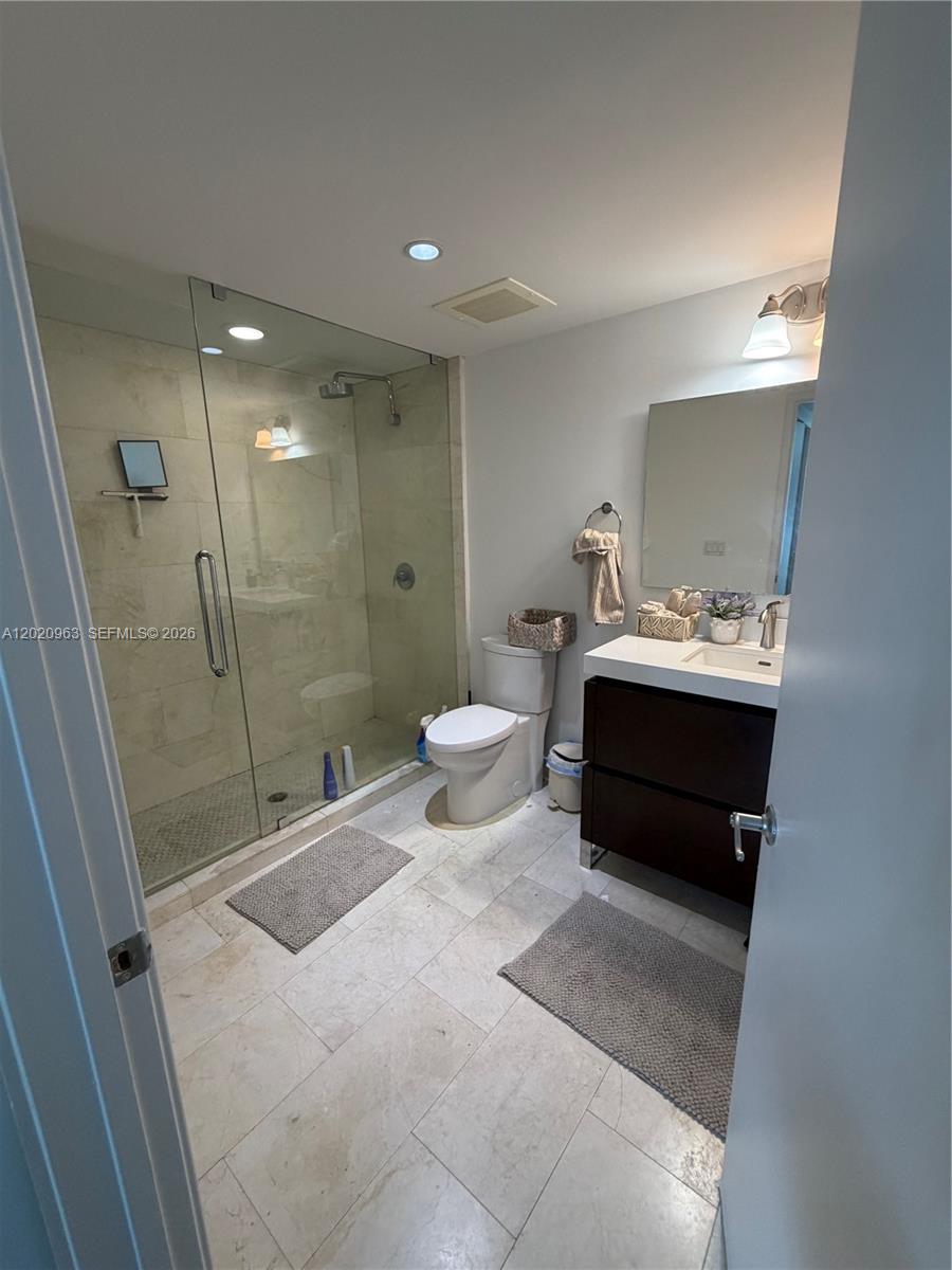 185 Sw 7th St 3209 Property Photo 49