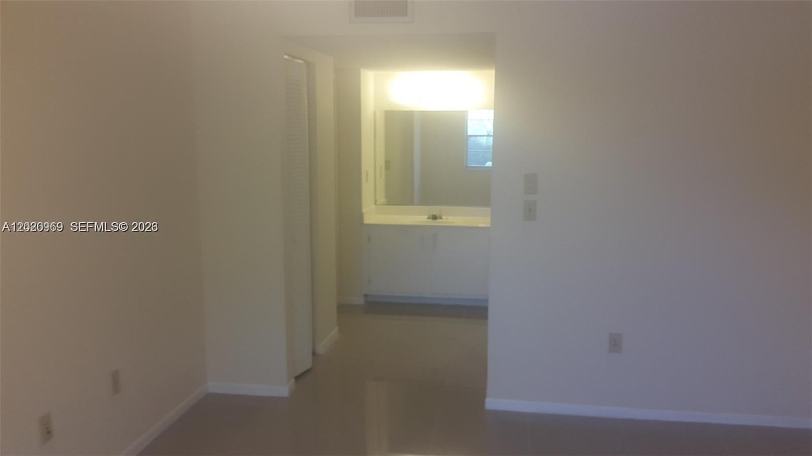 4384 Nw 9th Ave 18-3b Property Photo 5
